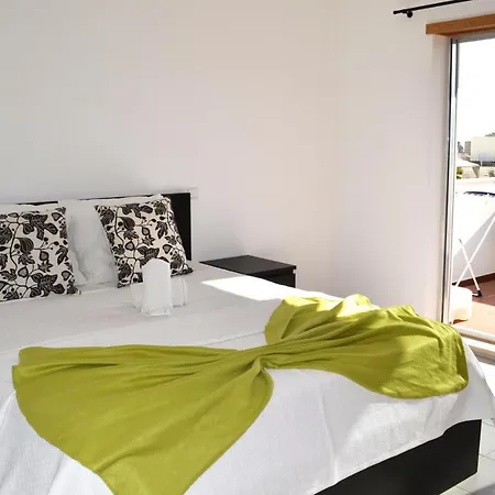 Clem Terrace Flat Портиман